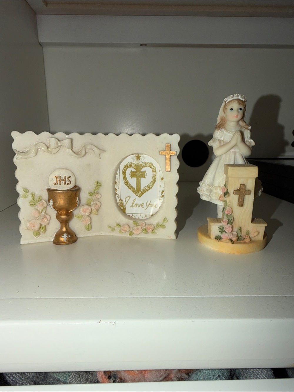 First Communion Figurine Set - Cream and Gold